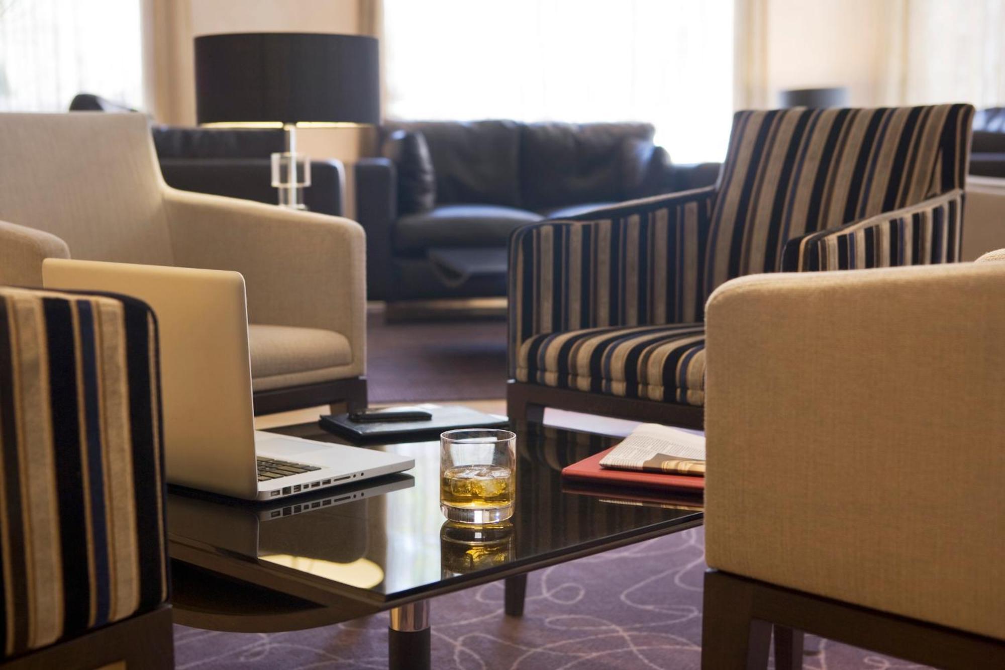 St. George Hotel Иерусалим Интерьер фото